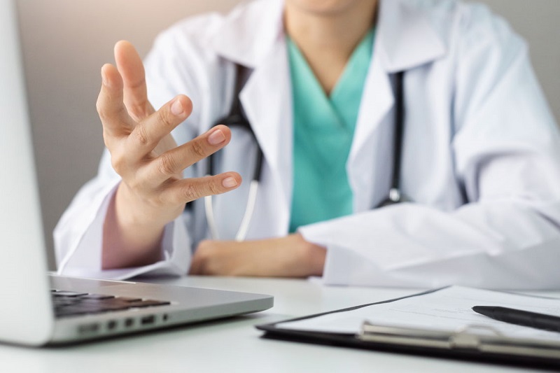 pierwsza wizyta w gabinecie ginekologicznym